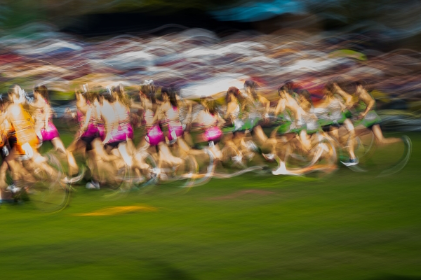 Blurry girls racing. Photo by James Lee on Unsplash